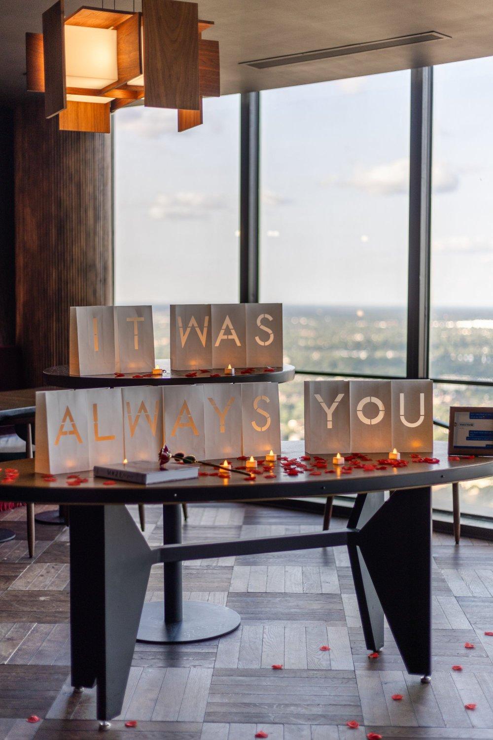 carousel-hero-element image-4