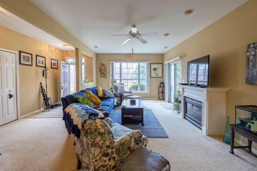 mobile - carousel-hero-element image-7