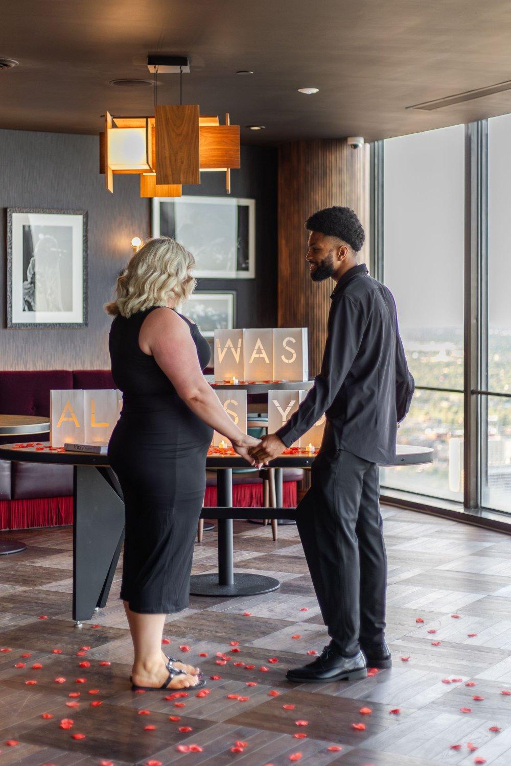 carousel-hero-element image-3