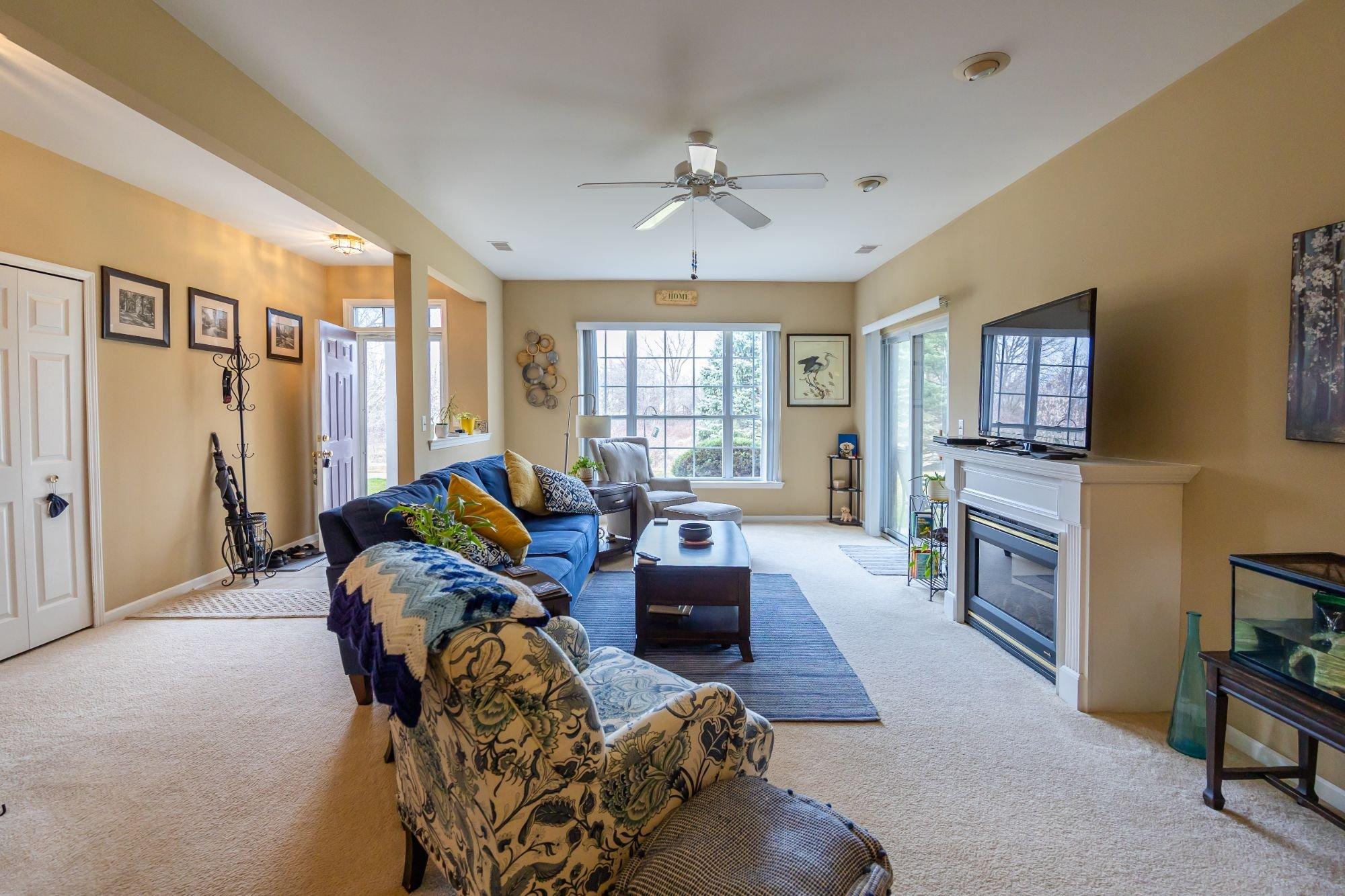 carousel-hero-element image-7