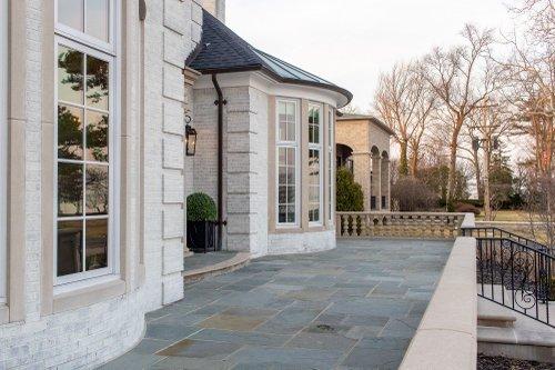 mobile - carousel-hero-element image-9