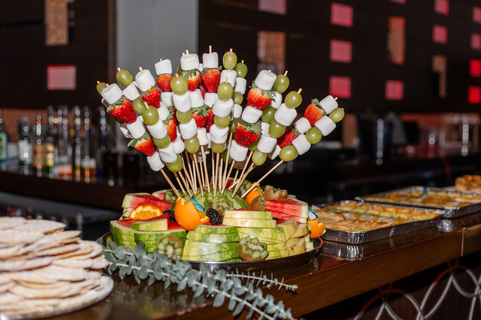 carousel-hero-element image-5