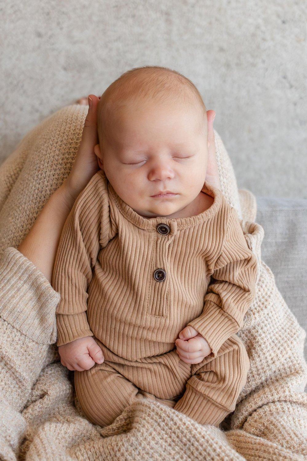 carousel-hero-element image-1